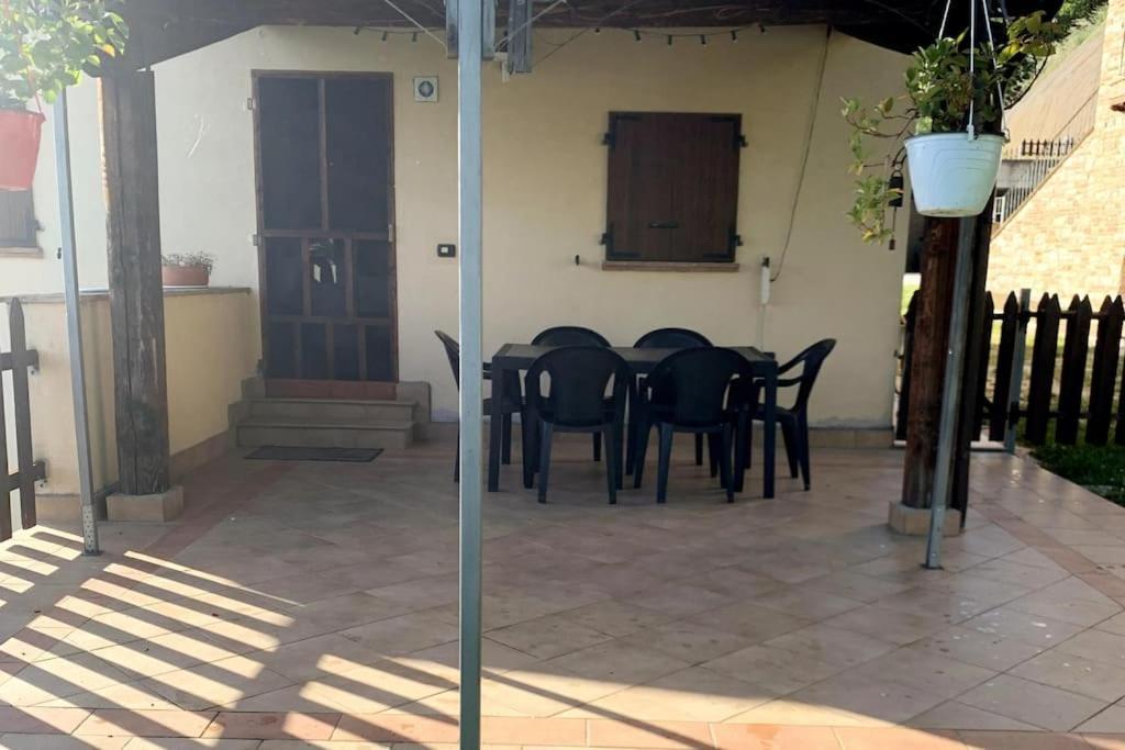 Colferraio 23 Dove L'Accoglienza E Di Casa! Villa Matelica Exterior photo